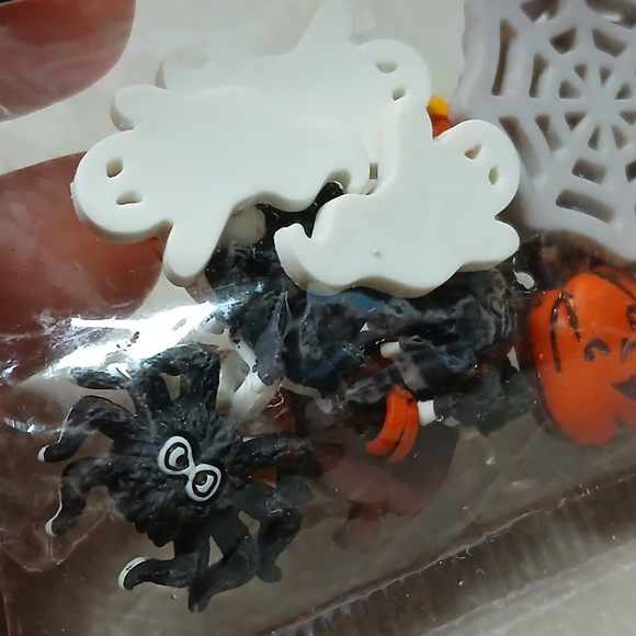 Dress It Up by Jesse James Halloween Shirt Button Set Spider Ghost Pumpkin Candy - Picture 6 of 9
